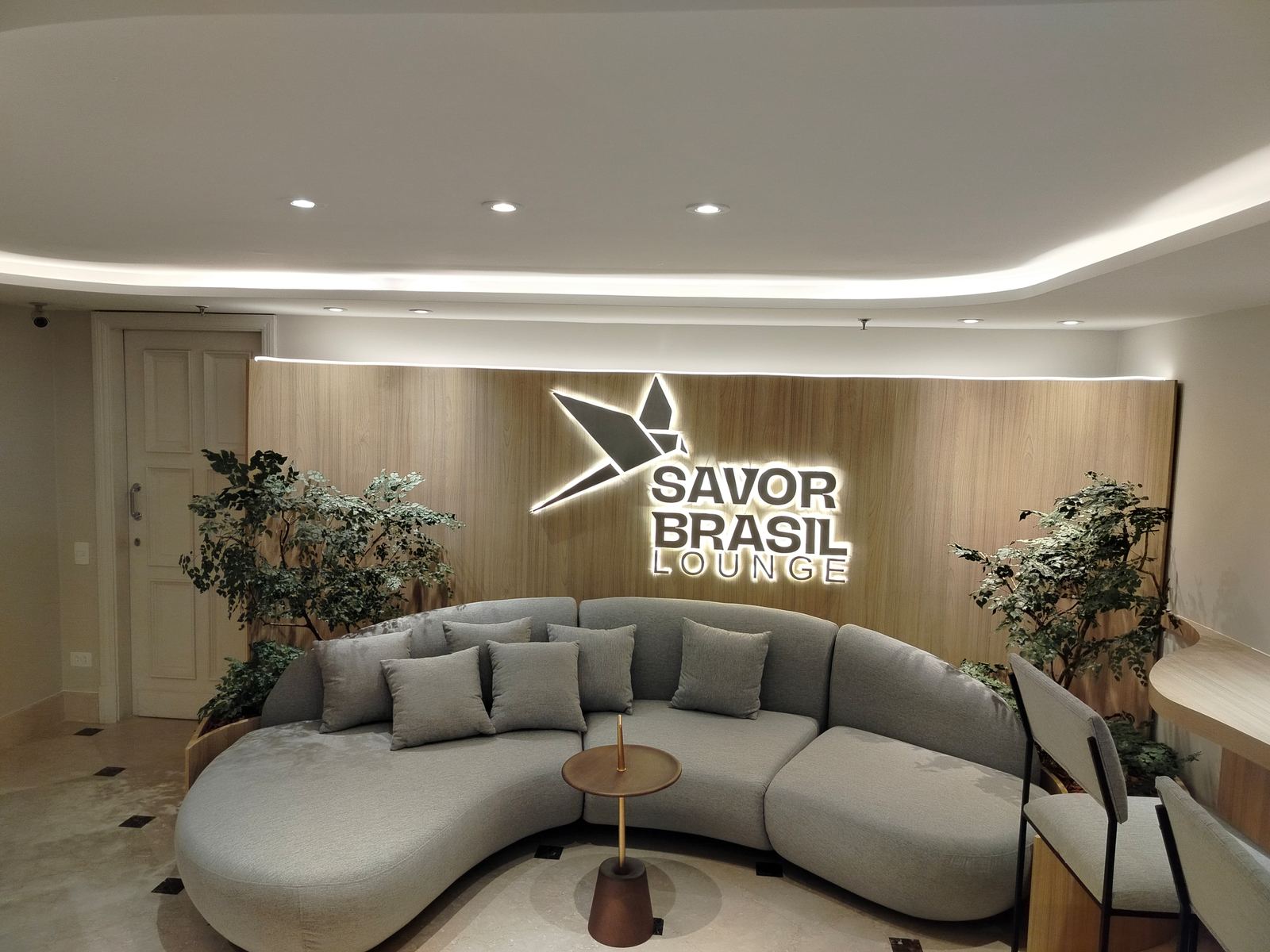 Savor Brasil Lounge, projeto comercial Betta Planejados, alto padrão